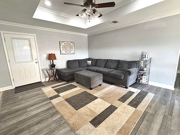 3rd image of 351 Daralyn Dr