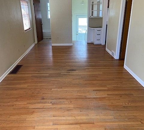 4th image of 516 Prospect Lake Dr