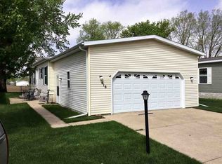 416 Club Cir, Belvidere, IL 61008