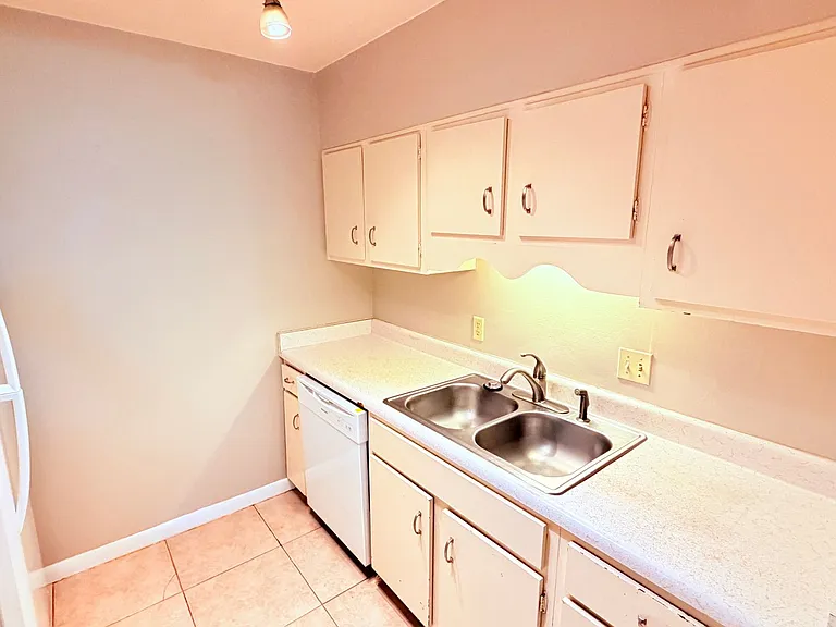 2500 Lee Rd #145 — Photo 12