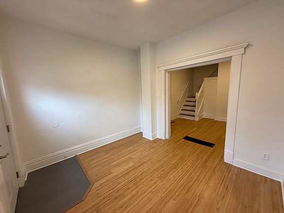 4th image of 42-44 Dakota Ave #42