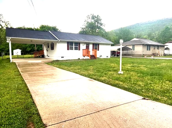 127 Howard Ave, Harriman, TN 37748