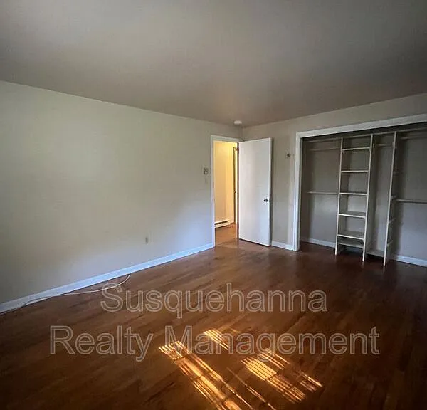 529 Stone Hill Rd — Photo 18