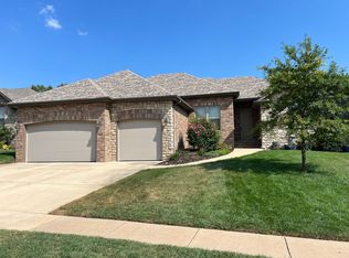 614 N Galileo Dr, Nixa, MO 65714
