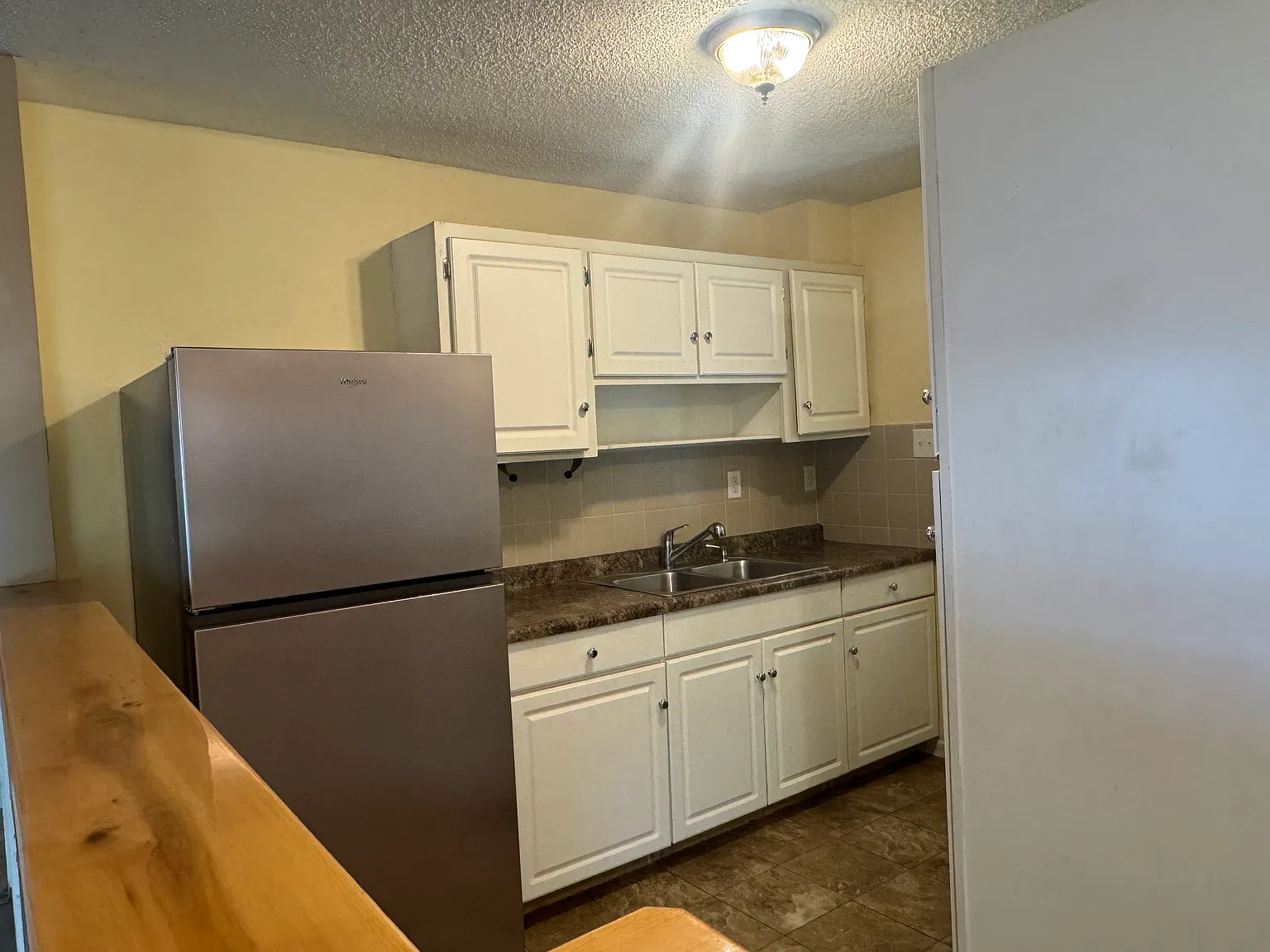 2 bed, 768 sqft, $1,050 — Photo 4