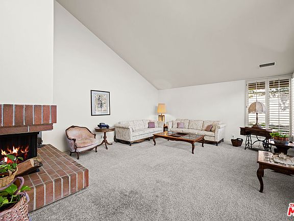 3rd image of 3974 Astaire Ave