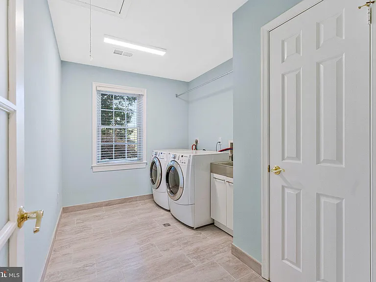 10034 Scenic View Ter — Photo 36