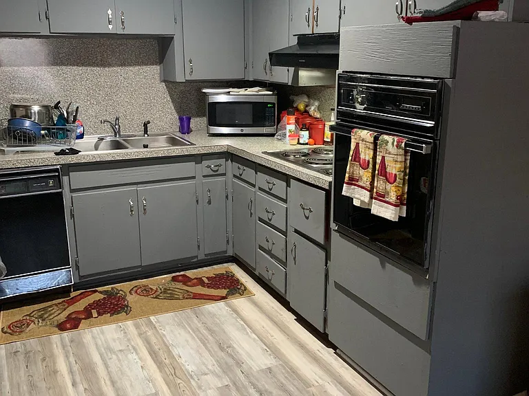 4064 Berwick Dr — Photo 12