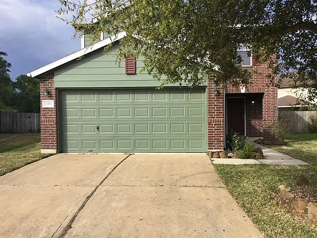 3 bed, 2.5 bath, 1734 sqft, $1,980 — Photo 1