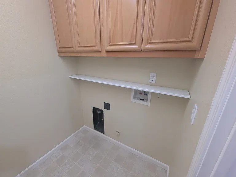 1656 Marseille Ln — Photo 11