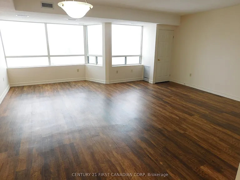 744 Wonderland Rd S #803 — Photo 4