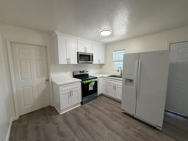 935 Kenwood Ave #5 — Photo 3