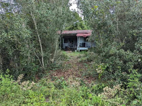 20645 SE 140th St, Umatilla, FL 32784