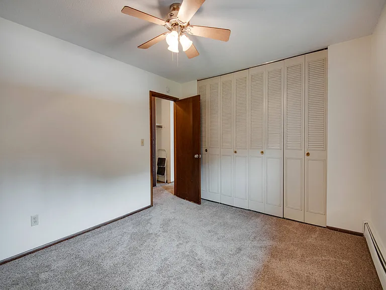 Pinehurst Apartments — Photo 18