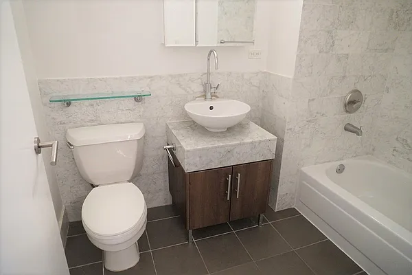 Rented by Renetta Real Estate | media 38