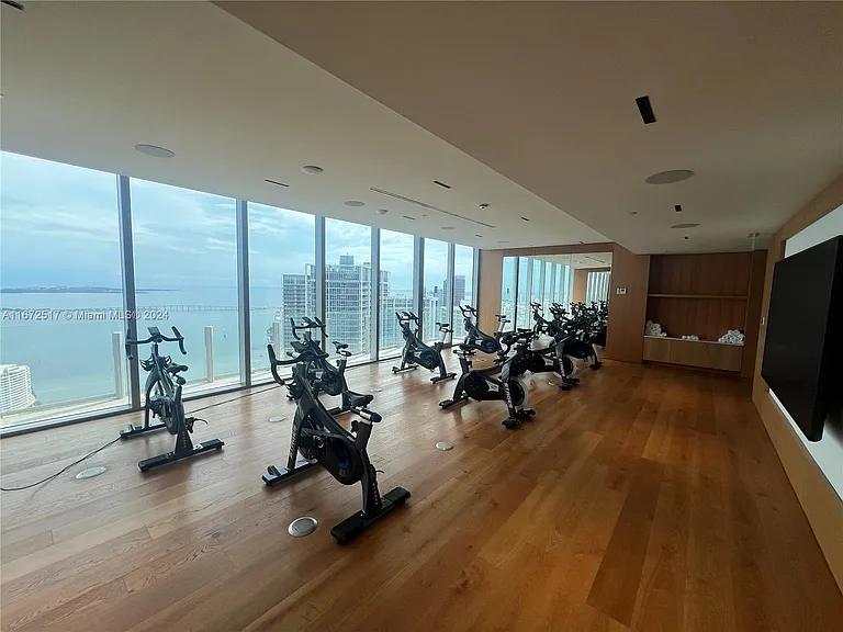 300 S Biscayne Blvd #806E — Photo 34
