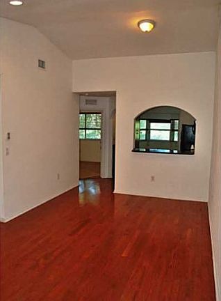 3rd image of 2910 SE 13th Ave #20450