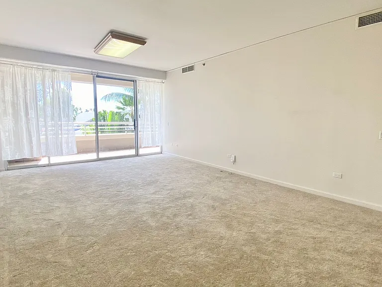 1 Keahole Pl #1403 — Photo 2