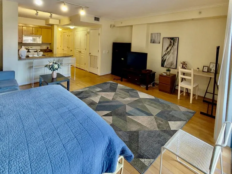 631 D St NW #1038 — Photo 16