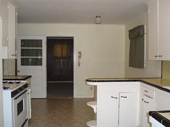 5th image of 3210 Timberlane Dr