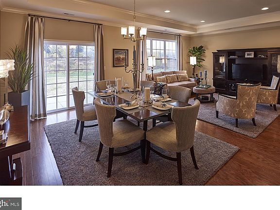 5th image of 15160 Sunflower Dr #31
