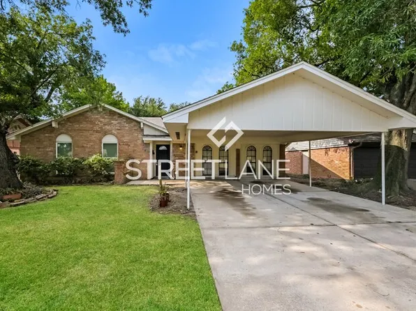 11042 Wood Shadows Dr, Houston, TX 77013