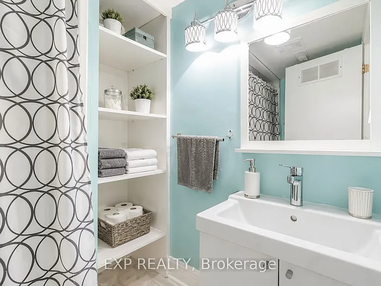32A Guest St #BASEMENT — Photo 8