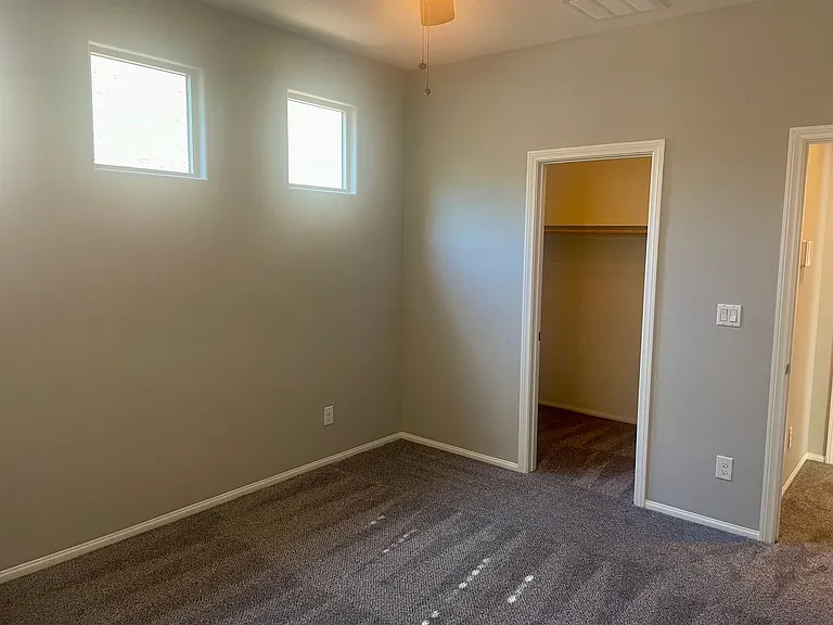 8365 S Pioneer Way — Photo 16
