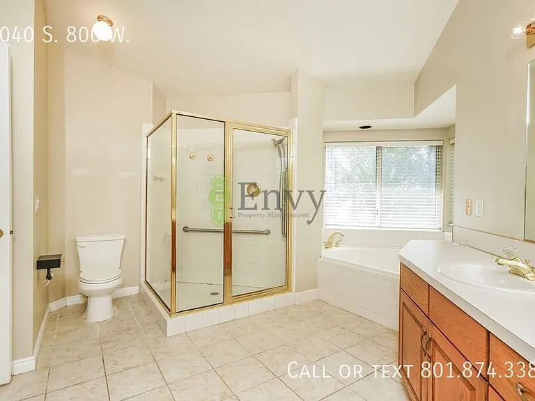 1040 S 800 W — Photo 16