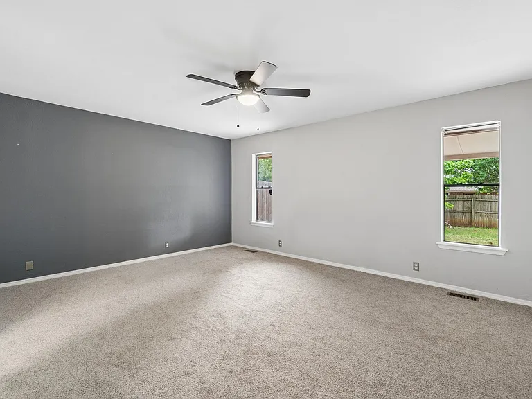 1308 Kelly Park Rd — Photo 17