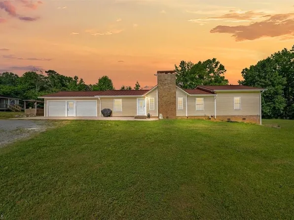 1382 Grantville Ln, Asheboro, NC 27205