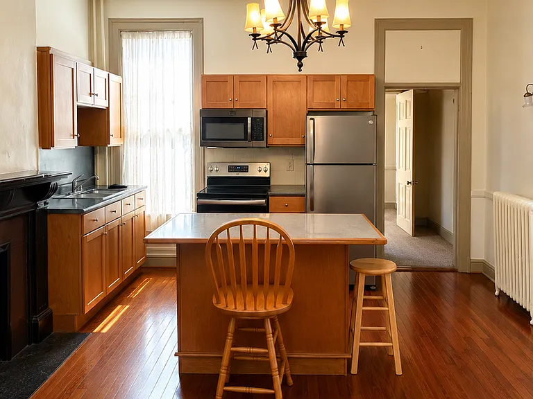 108 S Lake Ave — Photo 8