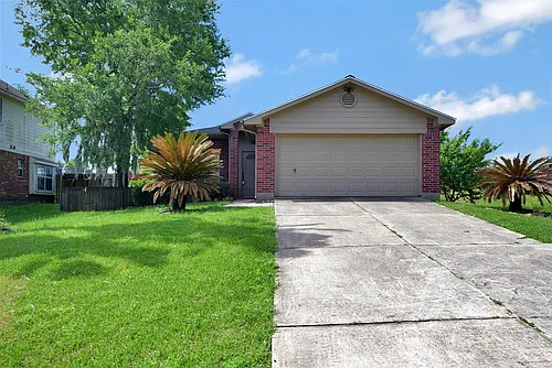 855 Lake View Dr Photo 1