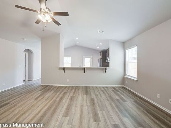 2nd image of 5209 S Nassau Ave
