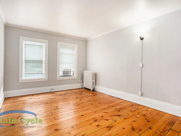 335 Washington St SE — Photo 28
