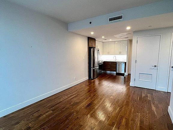 5th image of 843 Lexington Ave APT 2C