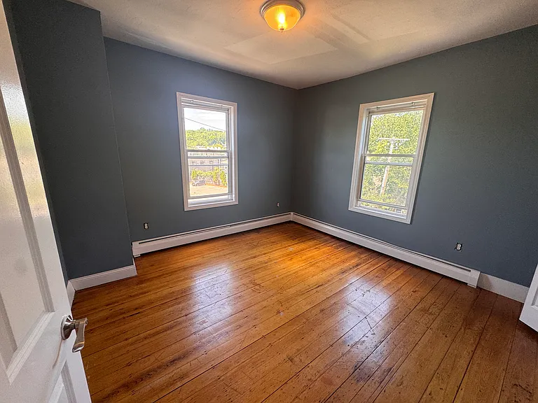 13 Bismarck St #3 — Photo 14