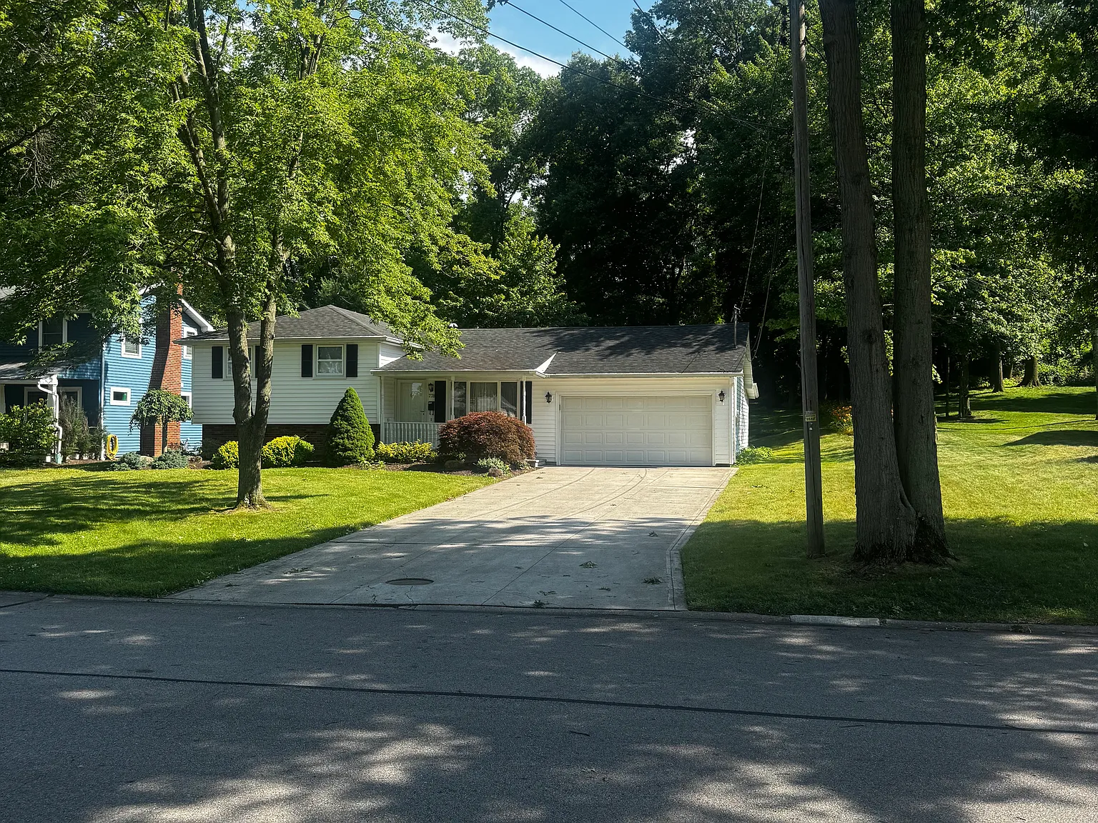 778 Crestline Ave — Photo 1