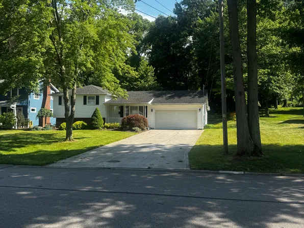 778 Crestline Ave, Amherst, OH 44001