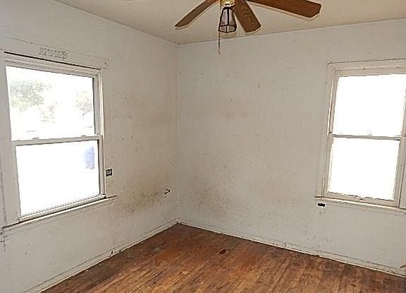 3rd image of 626 Tollie Dr