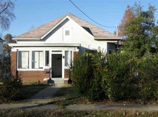 208 E Gough Ave, Boonville, IN