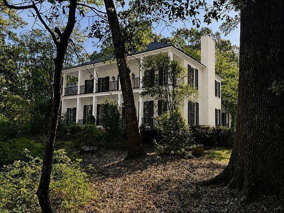 5th image of 100 Fawn Ln