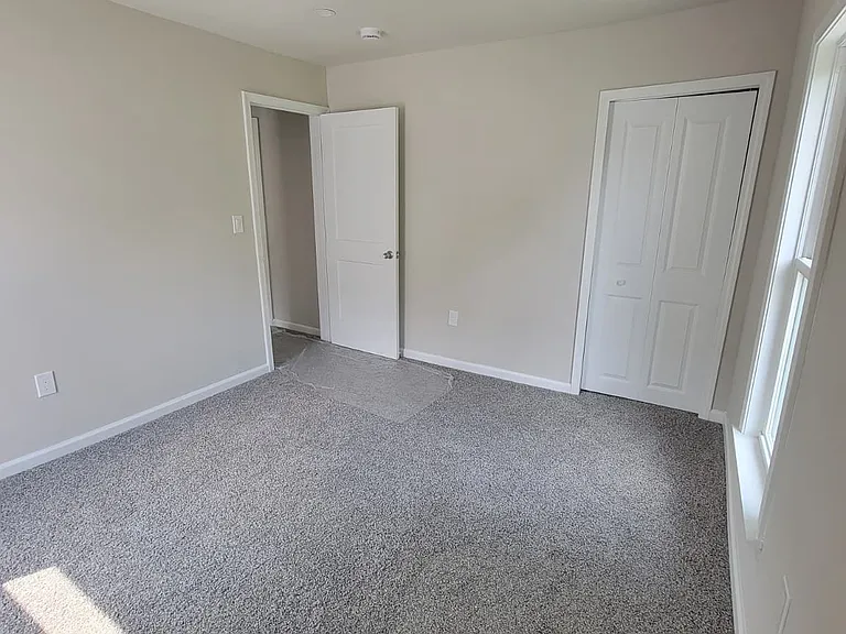 413 Lyndal St — Photo 5