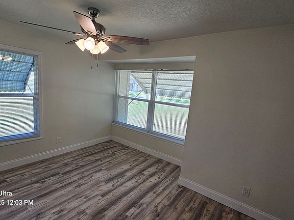 3rd image of 37 Cooper Ln