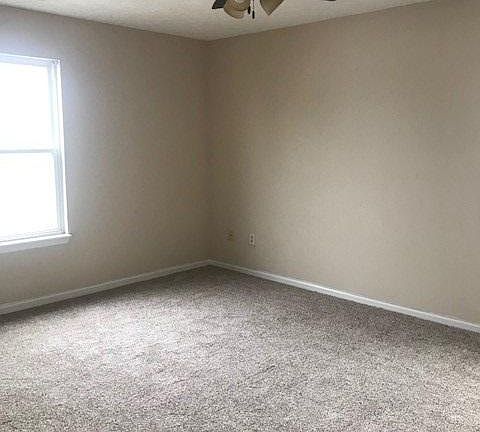 5th image of 927 Royce Dr