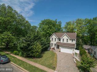 7700 Lunceford Ln, Falls Church, VA 22043
