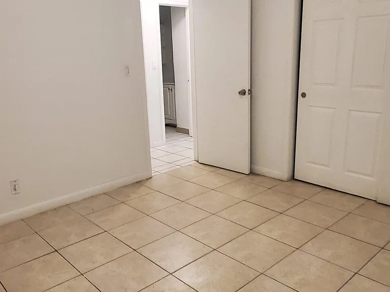 3831 SW 12th Pl #3 — Photo 6