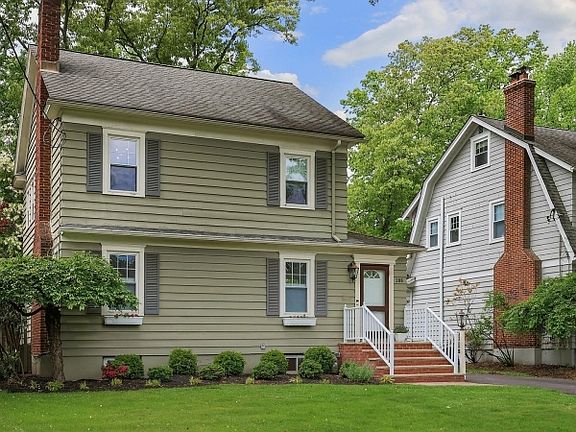 3rd image of 288 Seneca Pl