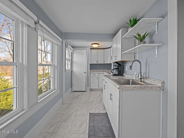 411 George St #2 — Photo 7