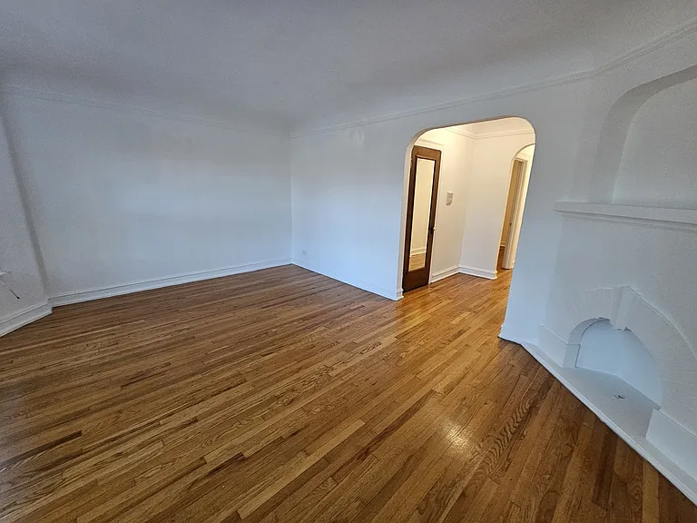 2456 W Catalpa Ave #2 — Photo 7